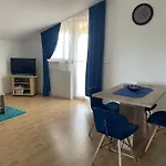 Appartement Dora *