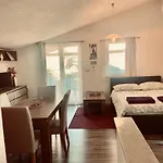 Dora Appartement *