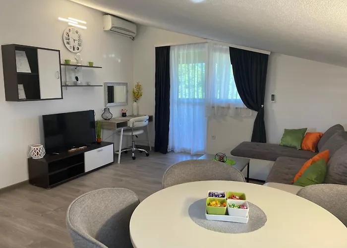 Dora Apartament *