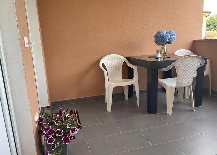 Apartament Dora