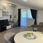 Dora Appartamento *