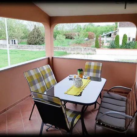 Dora Apartment