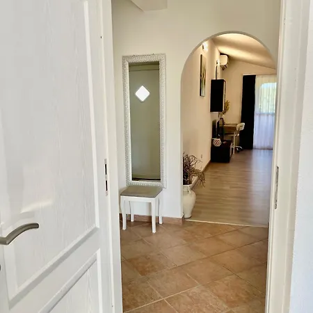 Dora Appartement *