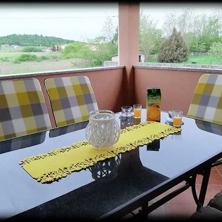 Appartement Dora *